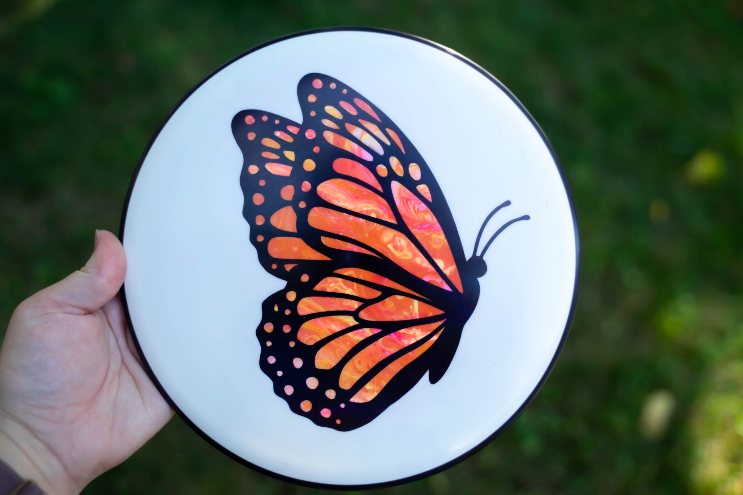 Discraft ESP Buzzz – Orange Butterfly Dye
