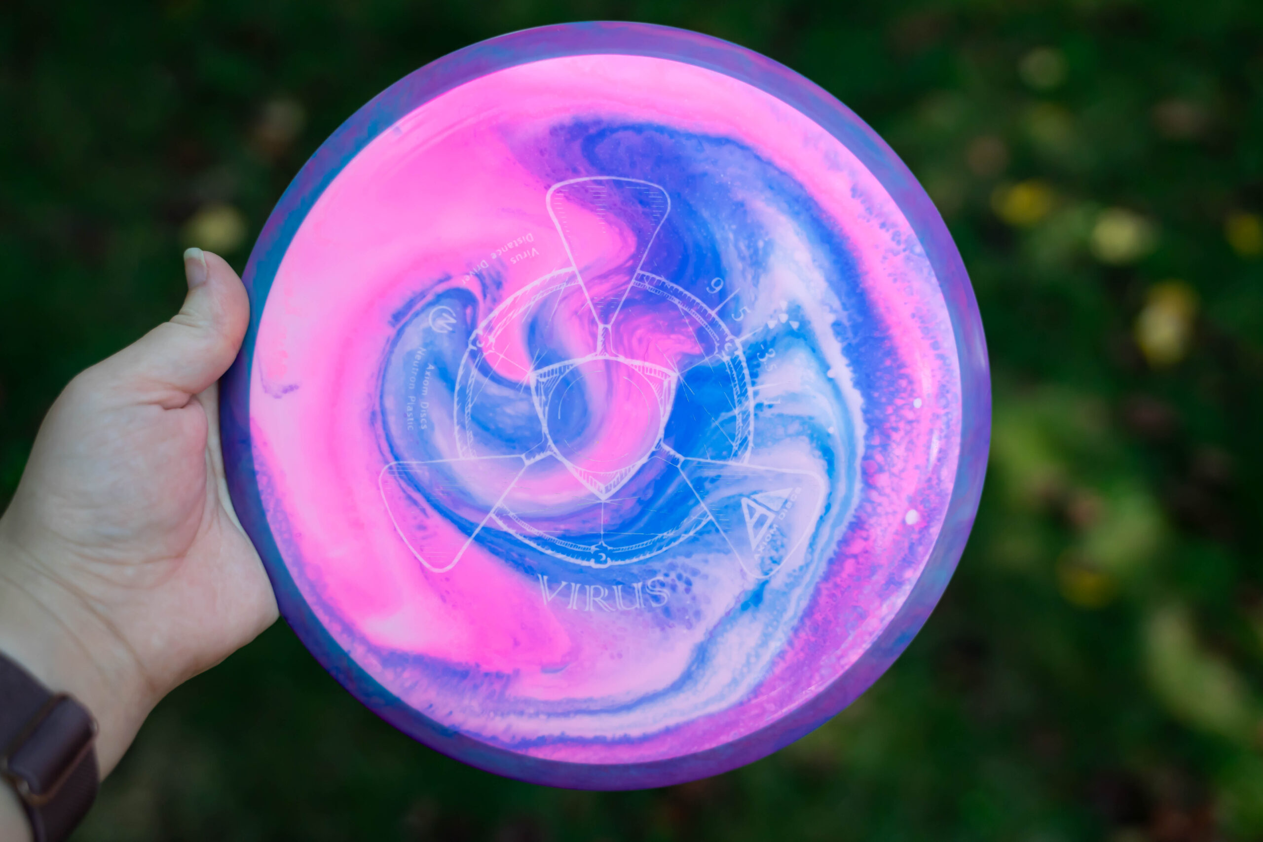 Axiom Neutron Virus – Pink & Blue Marbled Dye